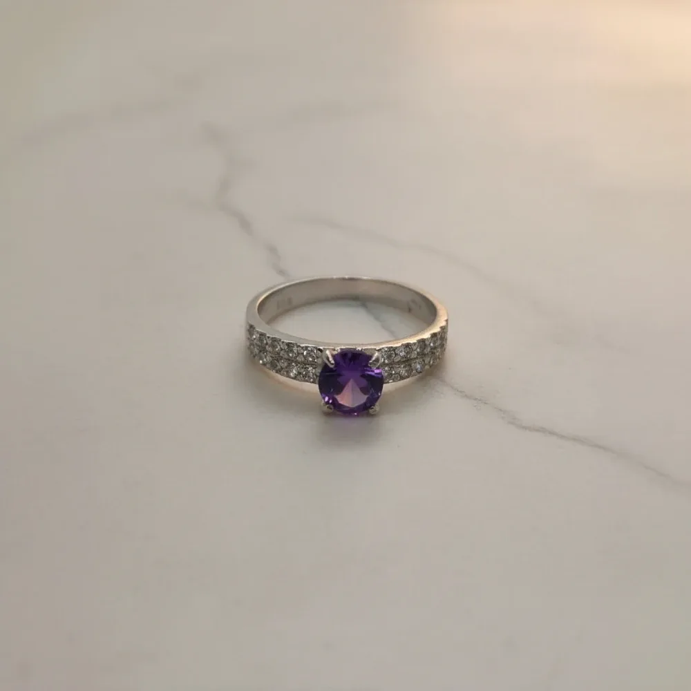 Luminous Band Ring – Amethyst