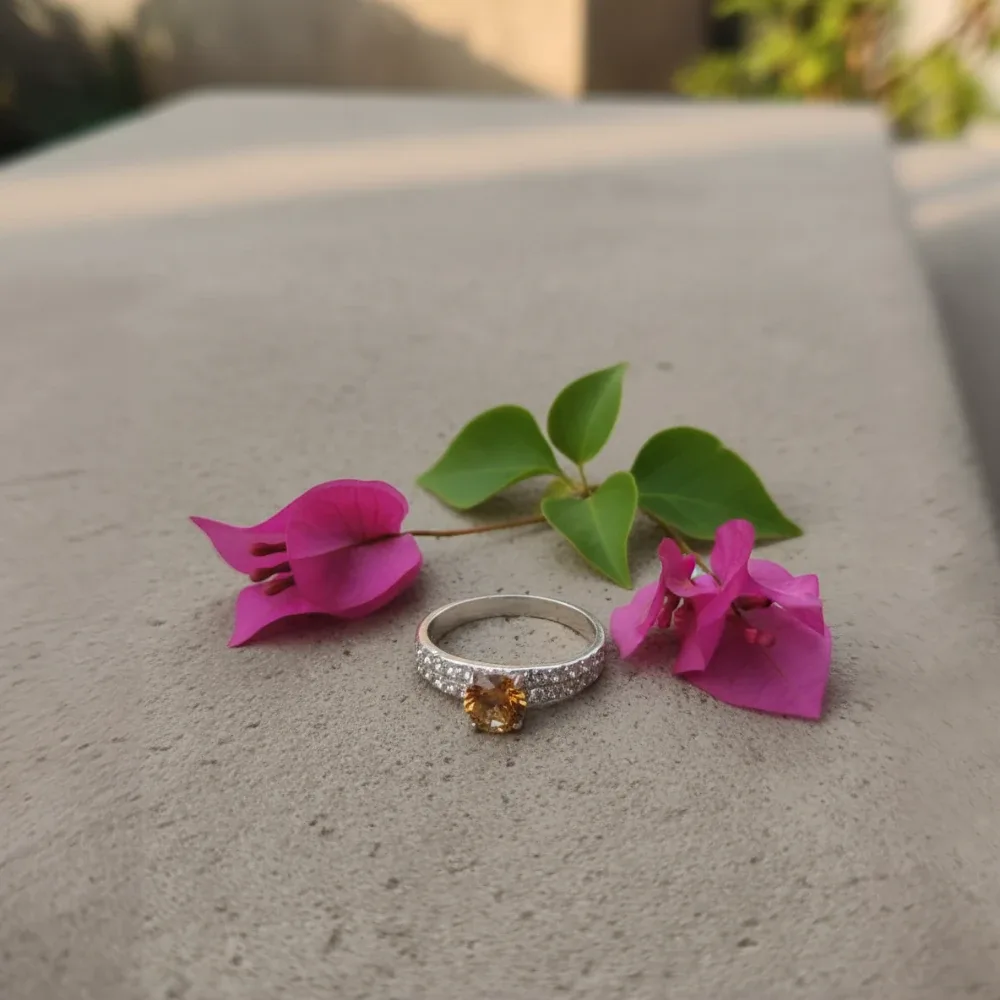 Luminous Band Ring – Citrine
