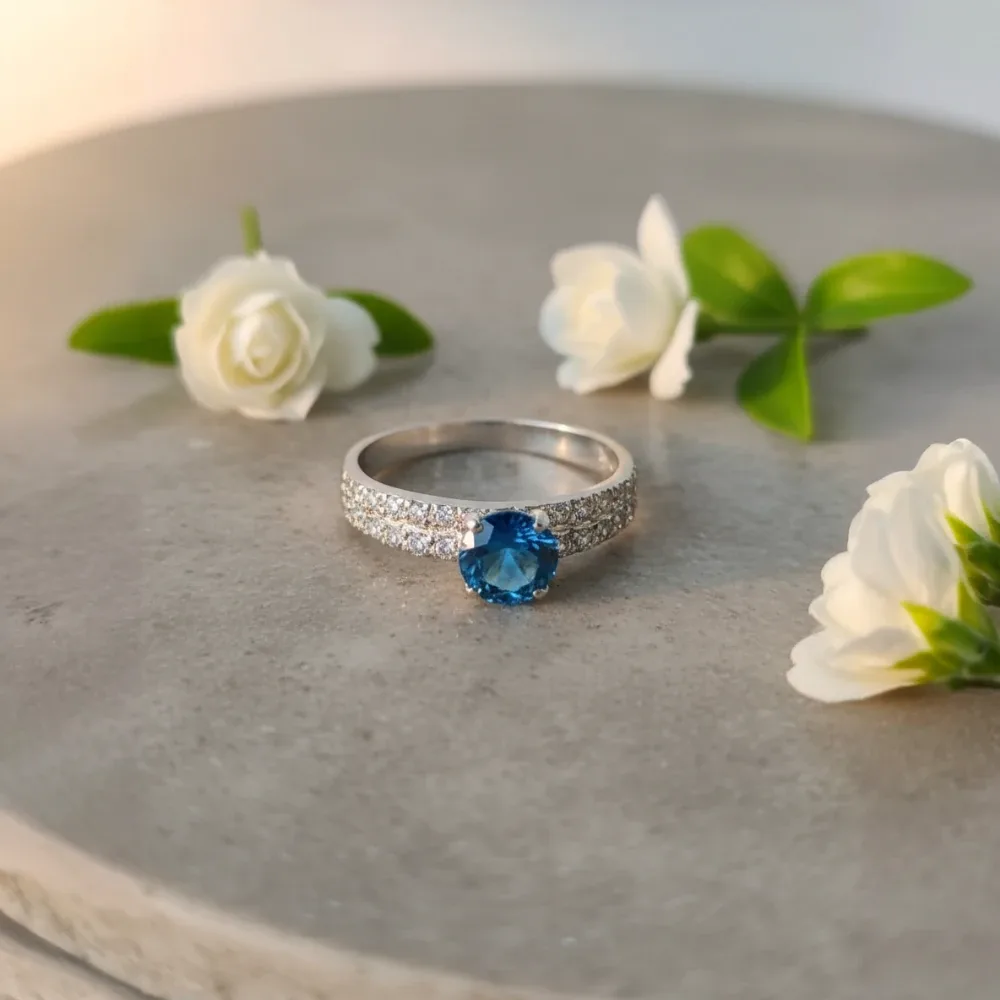 Luminous Band Ring – Swiss Blue Topaz
