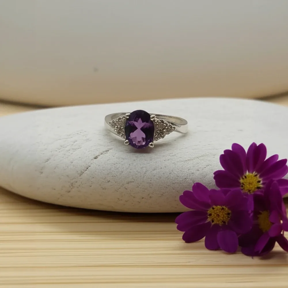 Trinity Spark Ring – Amethyst