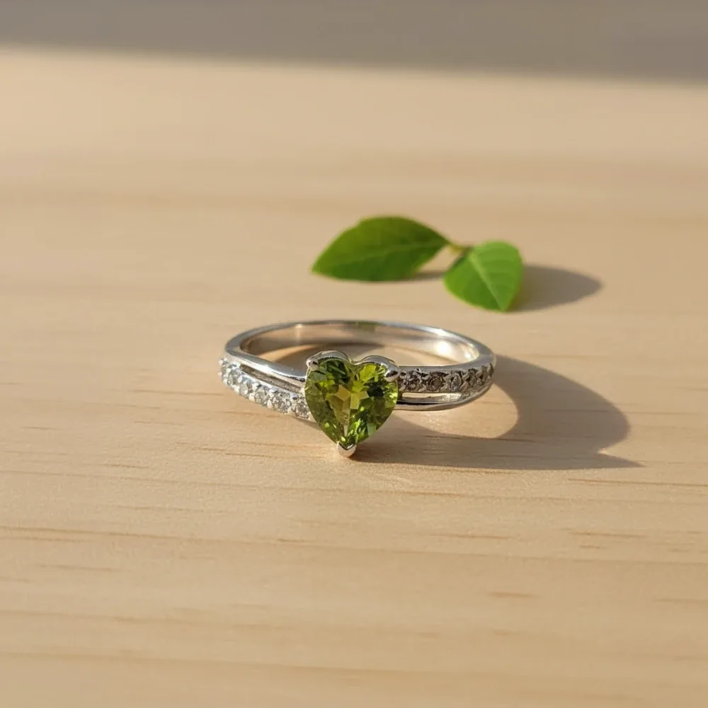 Eternal Heart Ring – Peridot