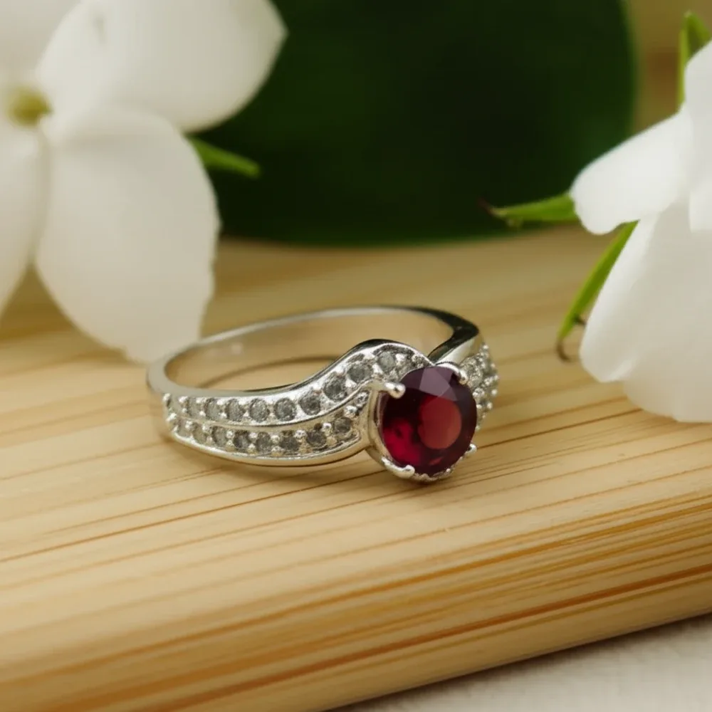 Eternal Grace Ring – Garnet