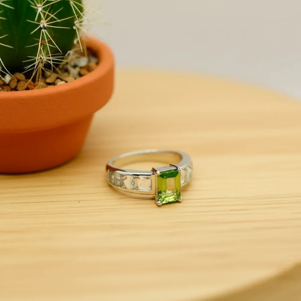 Radiant Prism Ring – Peridot
