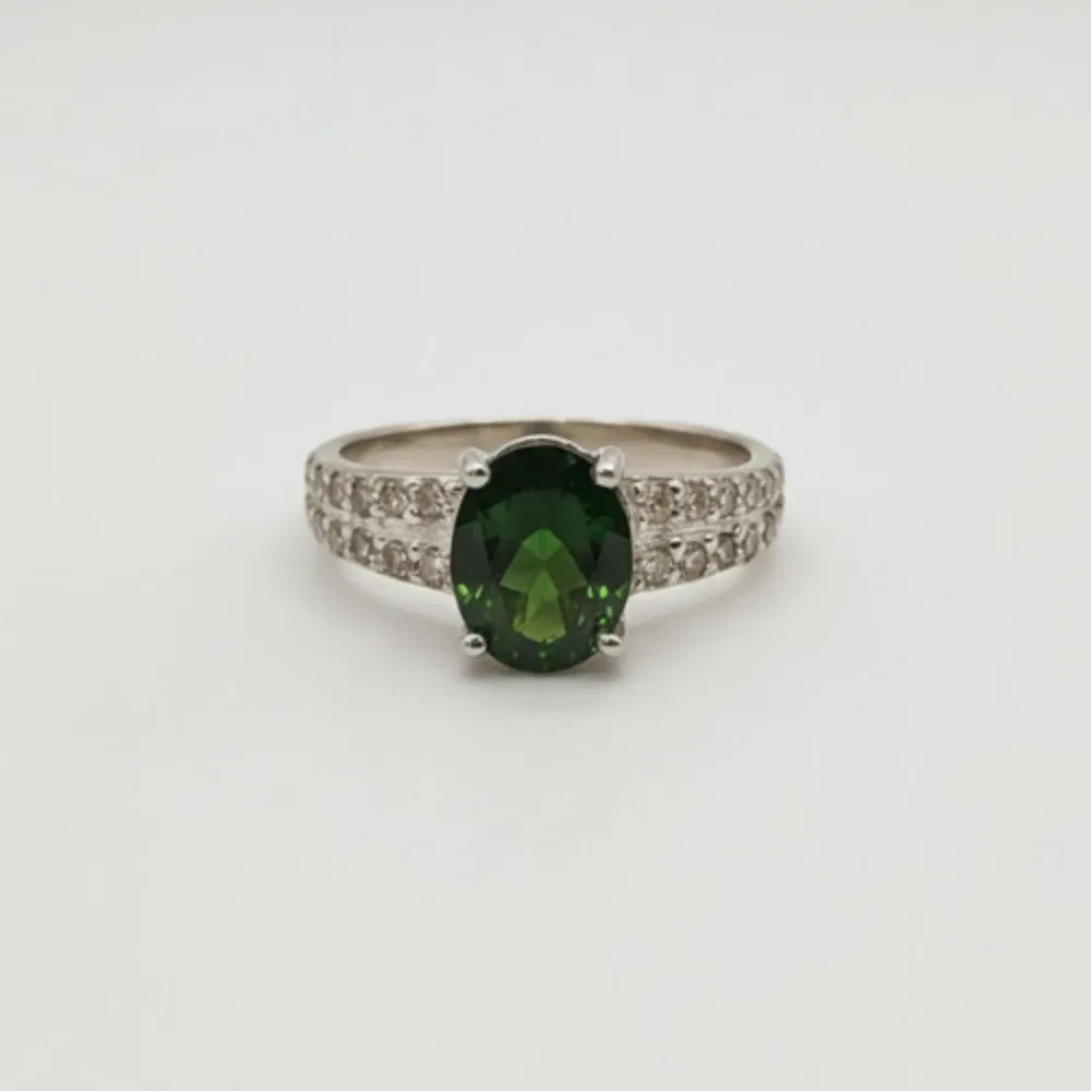 Celestial Charm Ring – Chromium Diopside