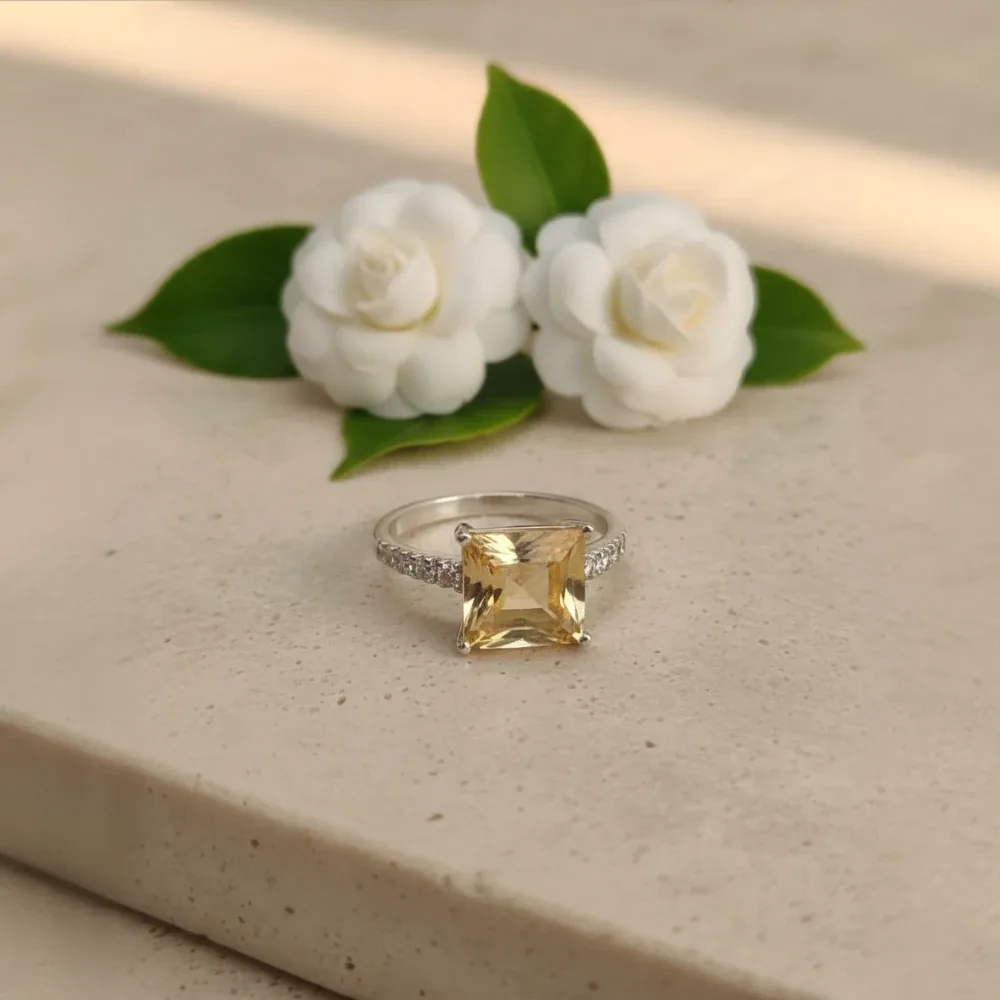 Luminous Square Ring – Citrine