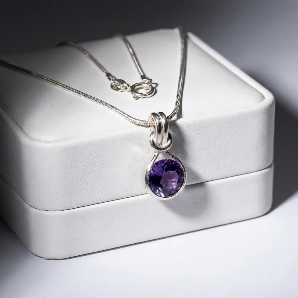 Lavender Gleam Pendant